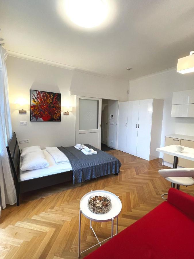 Friendly Apartments In Prague Ngoại thất bức ảnh