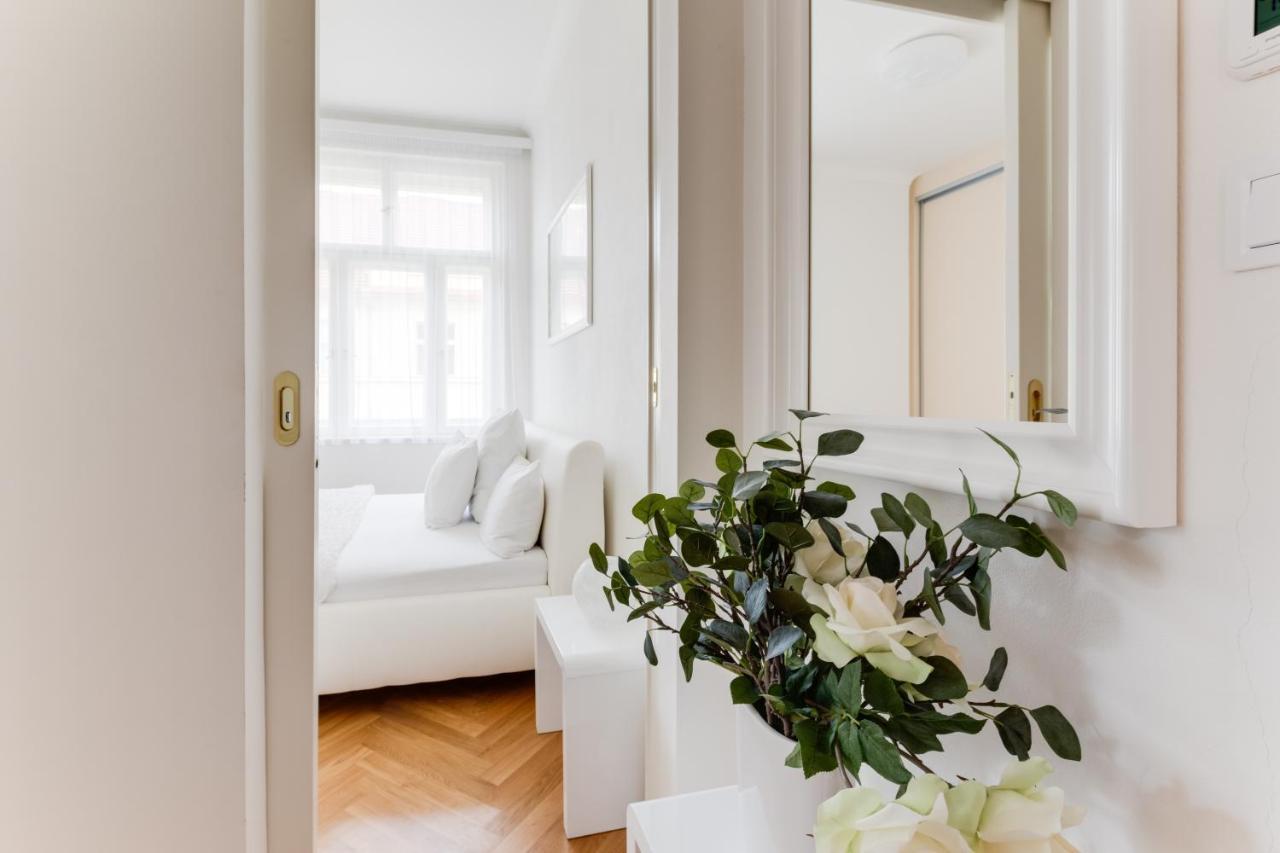 Friendly Apartments In Prague Ngoại thất bức ảnh